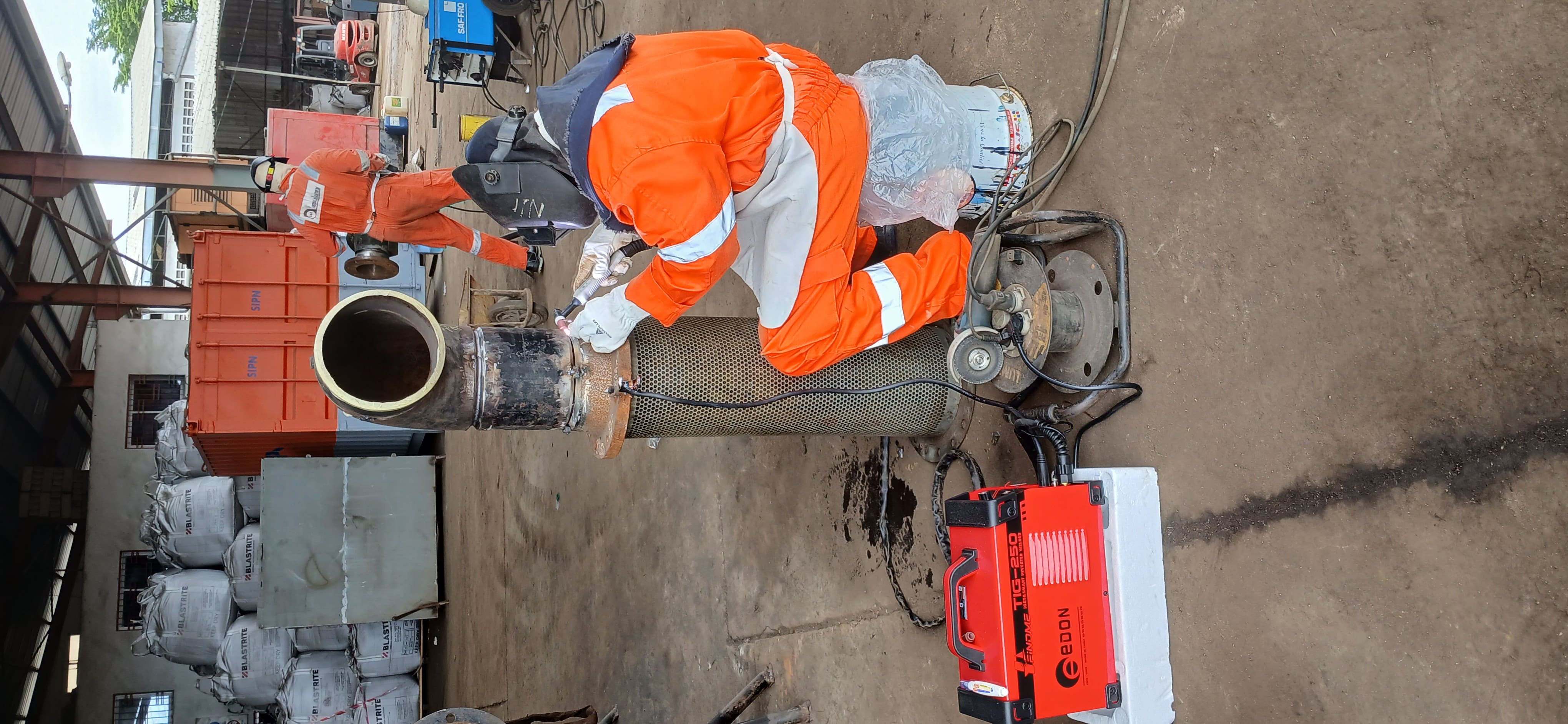 Tuyauterie riser perenco